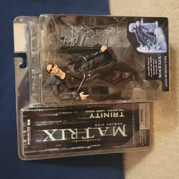 The Matrix McFarlane toys Series 1 Trinity Lobby Scene Action Figure - Picture 1 of 3